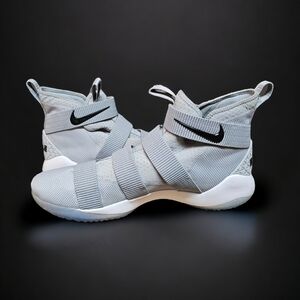 Nike LeBron James Solider Basketball sneakers straps 'Wolf grey' size 18